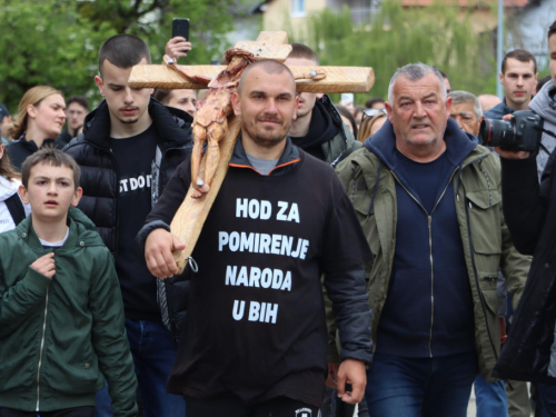 FOTO/VIDEO: Poruka mira stigla na Šćit: Josip Jelinić završio svoje hodočašće kroz BiH
