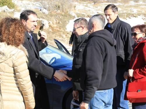 FOTO: Predsjednik FBiH Marinko Čavara boravio u Rami i na farmi Smiljanić