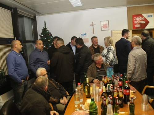 FOTO: Humanitarni božićni domjenak HDZ-a BiH Rama