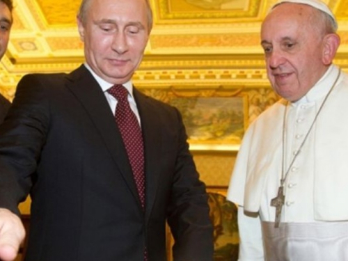 Papa i Putin za mir u Ukrajini