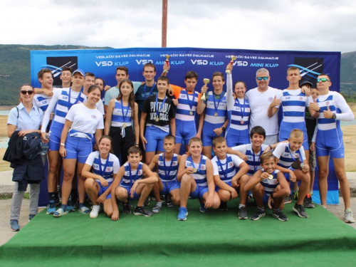 FOTO: Na Ramskom jezeru održana 10. veslačka regata