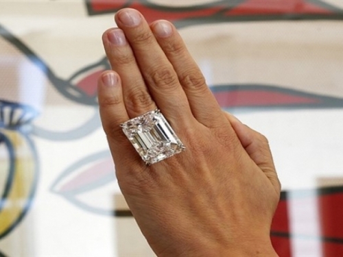 Stokaratni dijamant prodan za 22,1 mil. dolara