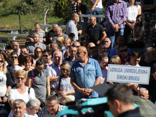 FOTO: Na Uzdolu obilježena 24. obljetnica stravičnog pokolja nad Hrvatima