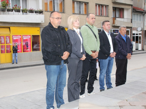 FOTO: Polaganjem vijenaca i svečanom sjednicom započelo obilježavanje Dana općine