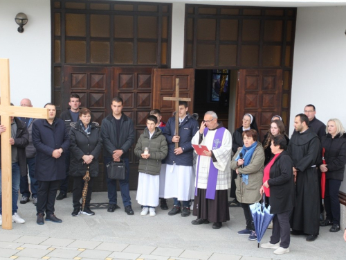 FOTO: Ramski put križa u Podboru