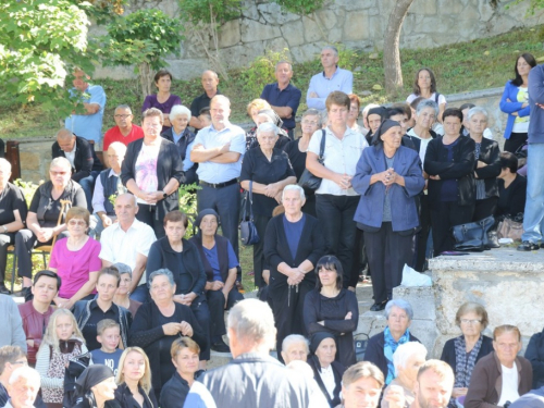 FOTO: Na Uzdolu obilježena 24. obljetnica stravičnog pokolja nad Hrvatima