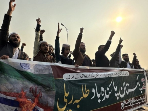 Pakistan spreman surađivati s Iranom, želi smirivanje situacije