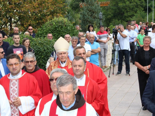 FOTO: Obilježena 26. obljetnica stradanja Hrvata na Uzdolu