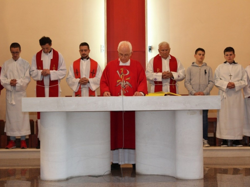 FOTO: Veliki petak u župi Prozor