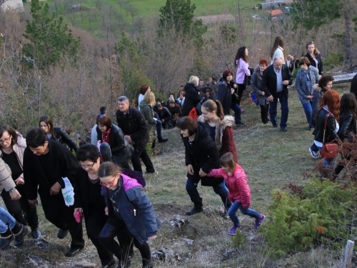 FOTO: Ramski put križa na brdo Gračac