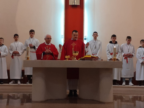 FOTO: Veliki petak u župi Prozor
