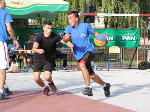 FOTO: Počeo turnir u uličnoj košarci ''Streetball Rama 2017.''