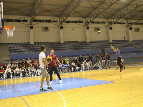 Foto: Caffe Pizzeria Mondeo pobjednik Streetball Rama 2019.