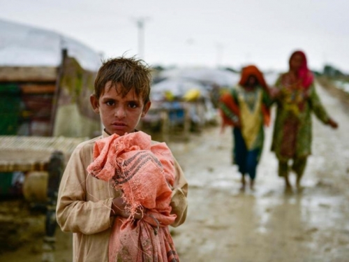 Nakon katastrofalnih poplava Pakistanom haraju bolesti