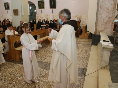 FOTO: Prva Pričest u župi Rama - Šćit