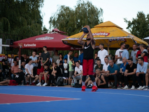 FOTO: Ekipa ''La Pont'' pobjednik 18. Streetball Rama 2020.