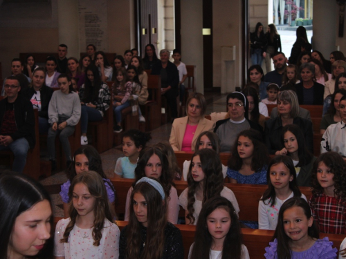 FOTO: U Prozoru održan dječji festival 'Djeca pjevaju Isusu'