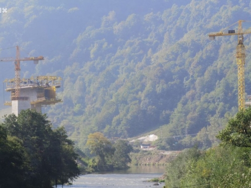 Širokobriješki Hering i azerbajdžanski Azvirt grade vijadukte preko rijeke Bosne kod Vranduka