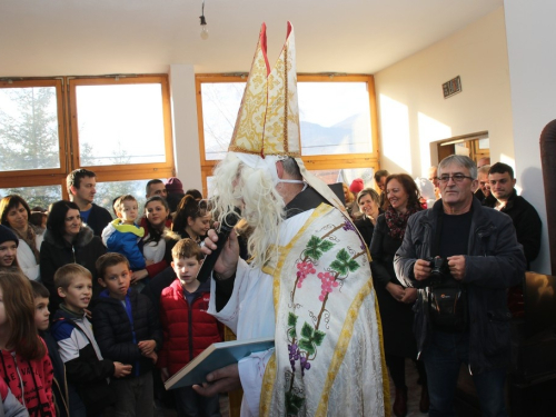 FOTO: Sv. Nikola radosno dočekan i u župi Rama Šćit