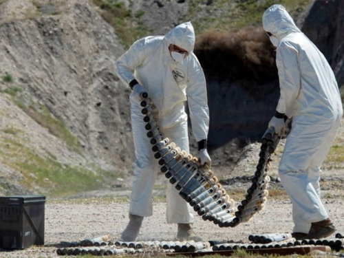 SAD prvi put Ukrajini šalje kontroverzno streljivo s uranijem. Što je to uopće?