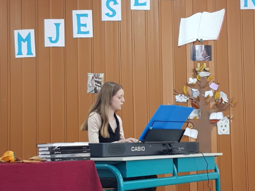 Mjesec hrvatske knjige obilježen u Osnovnoj školi Ivana Mažuranića u Gračacu