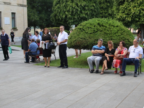 FOTO: Promocija knjige dr. sc. Šimuna Novakovića i druga večer trodnevnice na Šćitu