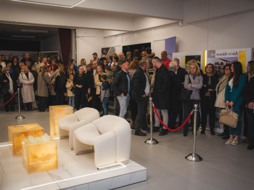 Ivan Cetina Dadić prvom samostalnom izložbom Kiseljaku "udahnuo" novu energiju