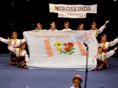 FOTO: Ramci na ''Običajima starog zavičaja'' okupili folkloraše iz tri države