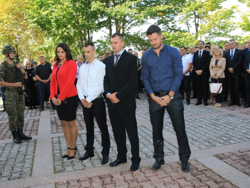 FOTO/VIDEO: Na Uzdolu obilježena 22. obljetnica stravičnog pokolja nad Hrvatima