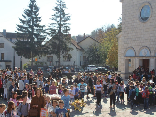 FOTO: Dani kruha u OŠ Marka Marulića Prozor