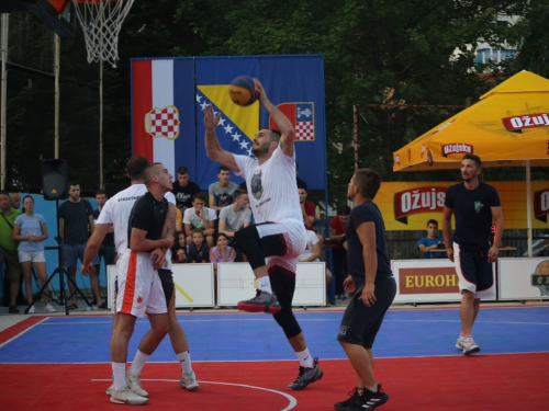 FOTO: Druga večer turnira 19. Streetball Rama