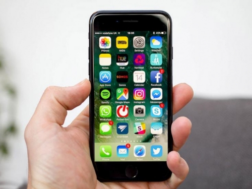 Hoće li Apple uskoro predstaviti najjeftiniji iPhone?