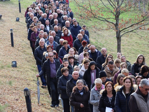 FOTO: Put križa kroz fratarski gaj na Šćitu