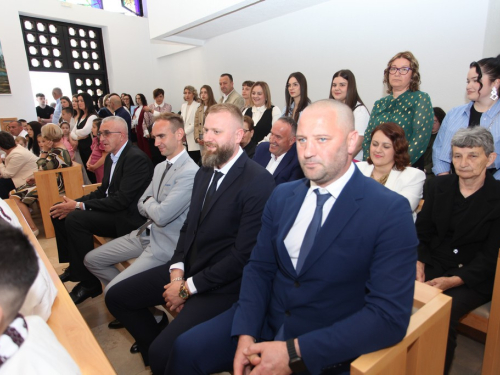 FOTO: Krizma u župi Rumboci