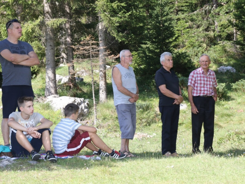 FOTO/VIDEO: Na Vran planini služena misa za poginule duvandžije