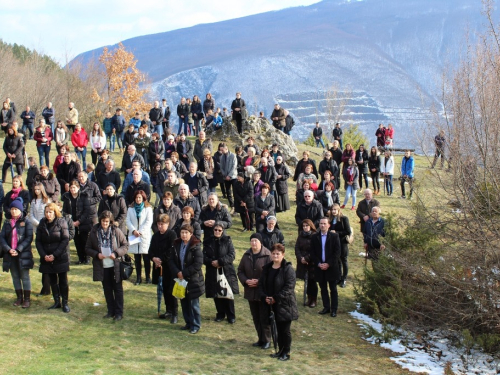 FOTO: Ramski put križa na brdo Gračac