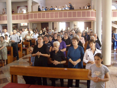 FOTO: Dan posvete župne crkve i susret duhovnih zvanja u župi Prozor