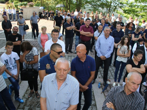 FOTO/VIDEO: Na Uzdolu obilježena 23. obljetnica stravičnog pokolja nad Hrvatima