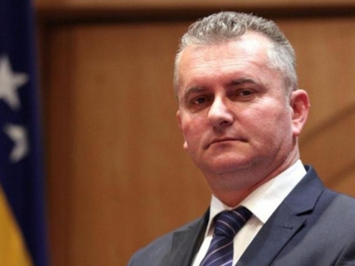 Karamatić: Komšić nikada neće ući u Ured predsjednika u Mostaru