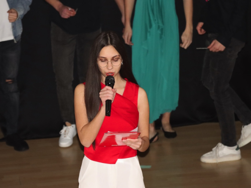 FOTO: Valentinovo u Prozoru - Maturanti priredili nezaboravnu večer