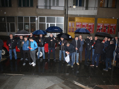 FOTO: Paljenjem svijeća u Prozoru odana počast Anti Pavloviću