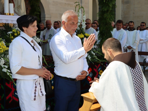 FOTO: Mlada misa fra Mislava Jozića na Šćitu