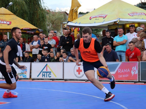 FOTO: Druga večer Streetball turnira u Prozoru