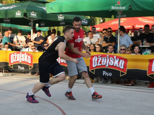 FOTO: ''General Vasilije Mitu'' iz Zagreba pobjednik 15. Streetball Rama