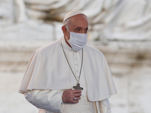 Papa Franjo se cijepio protiv koronavirusa
