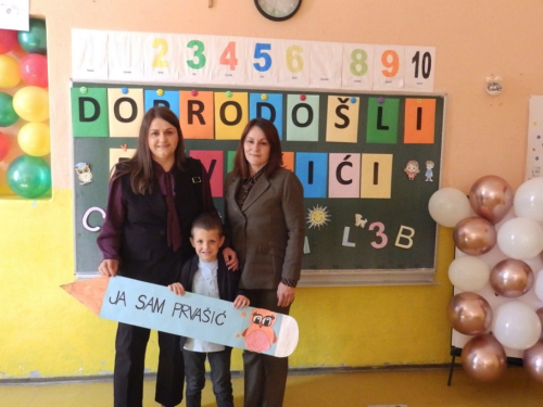 FOTO: U OŠ fra Jeronima Vladića Ripci upisano 19 prvašića