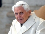 Papa Franjo: ''Bivši papa Benedikt jako je bolestan. Sjetimo ga se u molitvi''