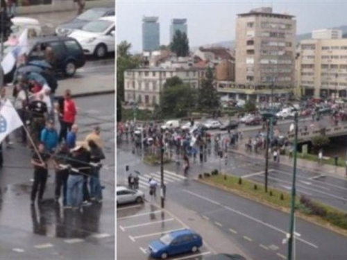 Nezadovoljni veterani blokirali glavnu cestu i razbijali aute