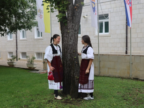 FOTO/VIDEO: Ramci hodočastili Gospi u Sinj