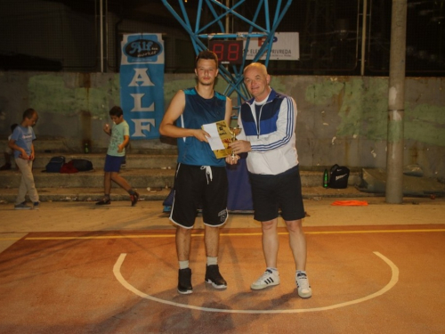 Foto: Internet club dd pobjednik je Streetball Rama 2018. za juniore